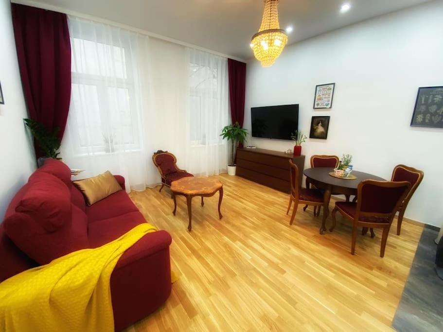 Apartamento Heart Street With A Piece Of Old Vienna Style Exterior foto